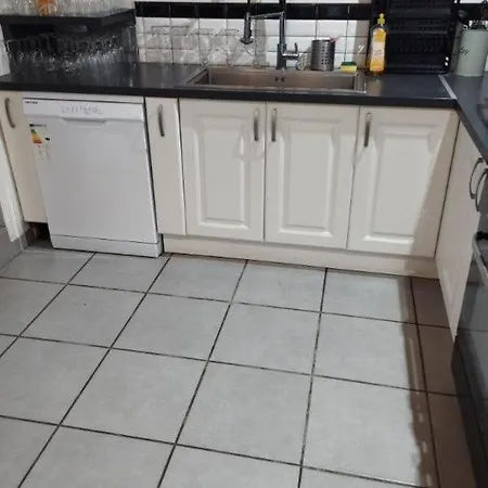 Grande Maison Avec 5 - Entree Autonome * Brest