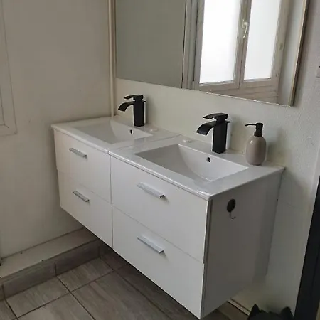 Grande Maison Avec 5 - Entree Autonome Holiday home *