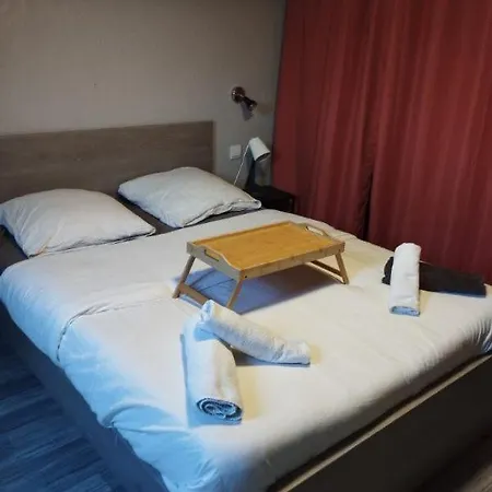Grande Maison Avec 5 - Entree Autonome *